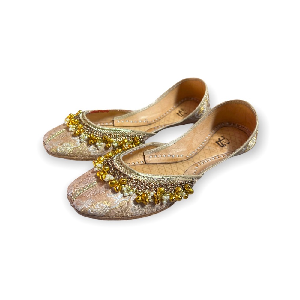 NEW Woman’s Jutti Flats (Little foam)